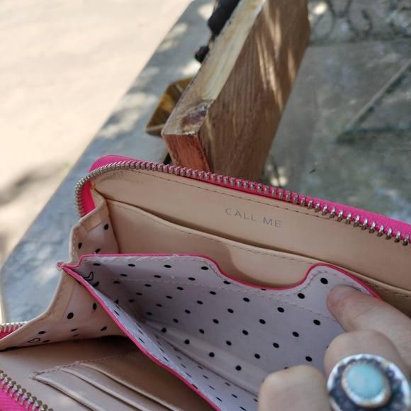 Stella & Dot Fuchsia Cutout Wallet - Picture 5 of 8